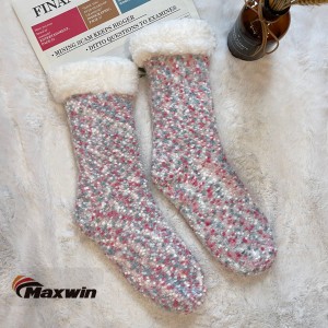 Socks slipper vintage stûr Jinan Bi Pompom Yarn