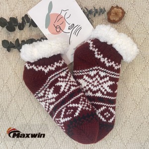 Mga Ladies Winter Fuzzy Slipper Socks nga adunay Snowflake Pattern