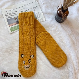 Damen Winter-Fuzzy-Socken mit mittlerer Wade und Löwe