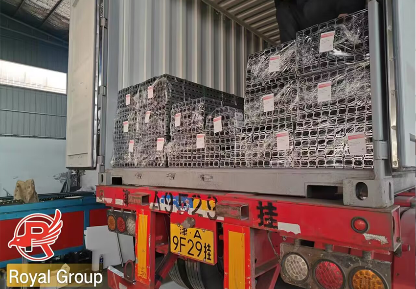 การจัดส่งวงเล็บไฟฟ้าโซลาร์เซลล์ – China Royal Steel