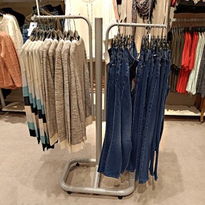 Clothing metal display rack