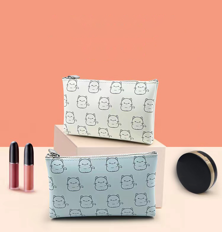 Silicone cosmetic bag Featured Image