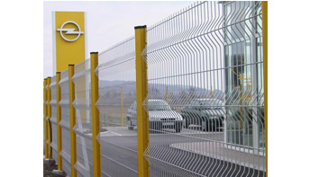Galvanized Welded Wire Mesh Fence Panels are Used Differently