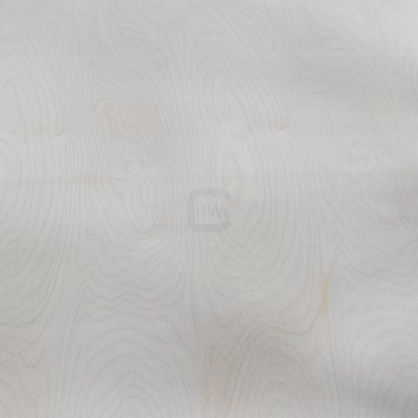 Imatge destacada de bedoll de 12 mm al llarg de la fusta contraxapada