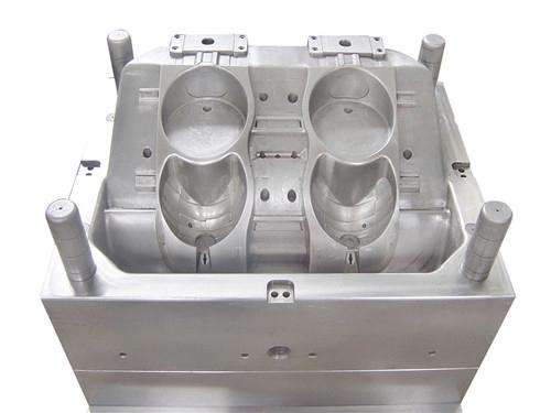 How to improve the processing performance of automotive interior parts molds?