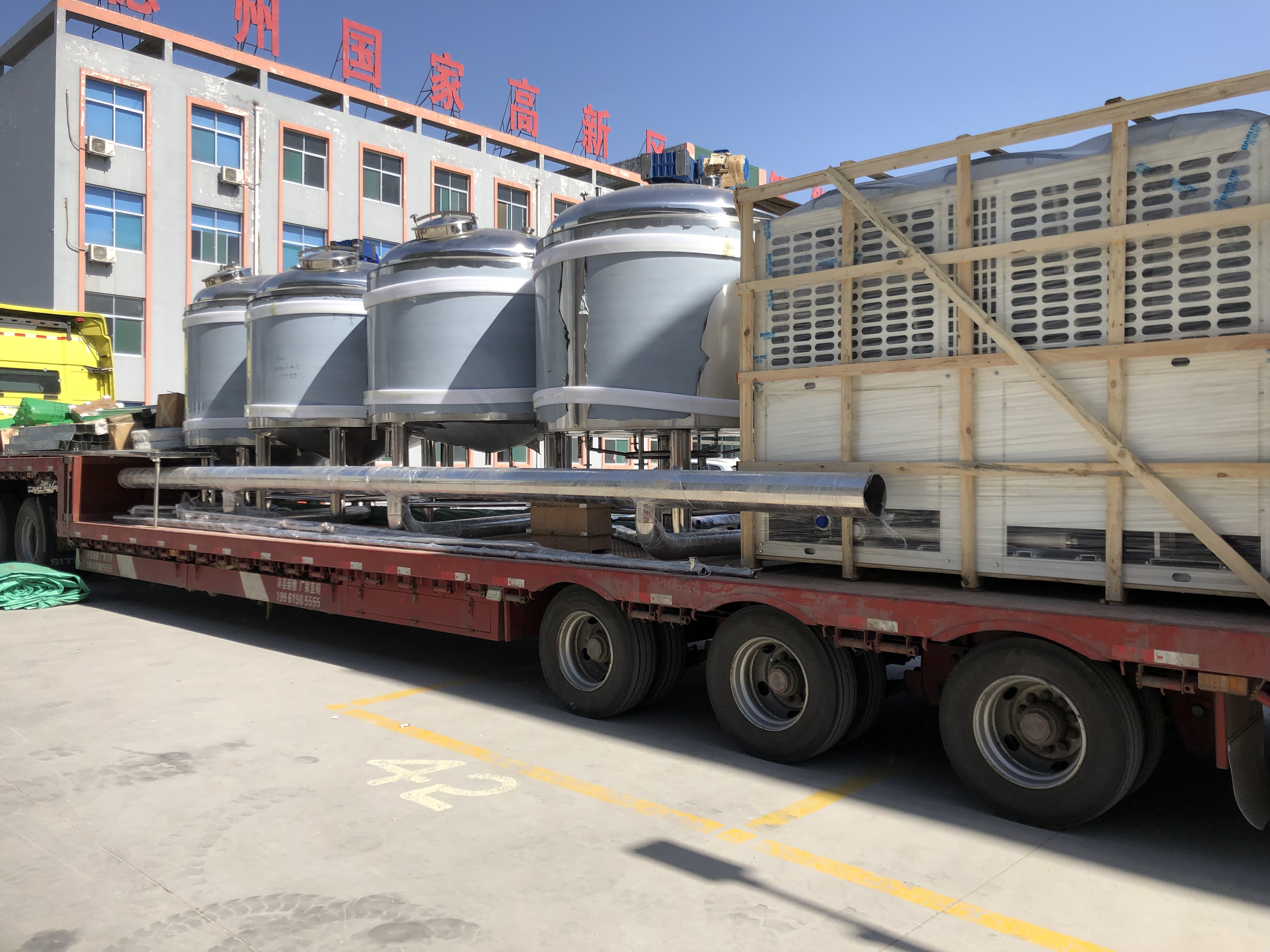 Vnútroštátna preprava zariadení pre pivovary s objemom 2 500 l do Guangzhou