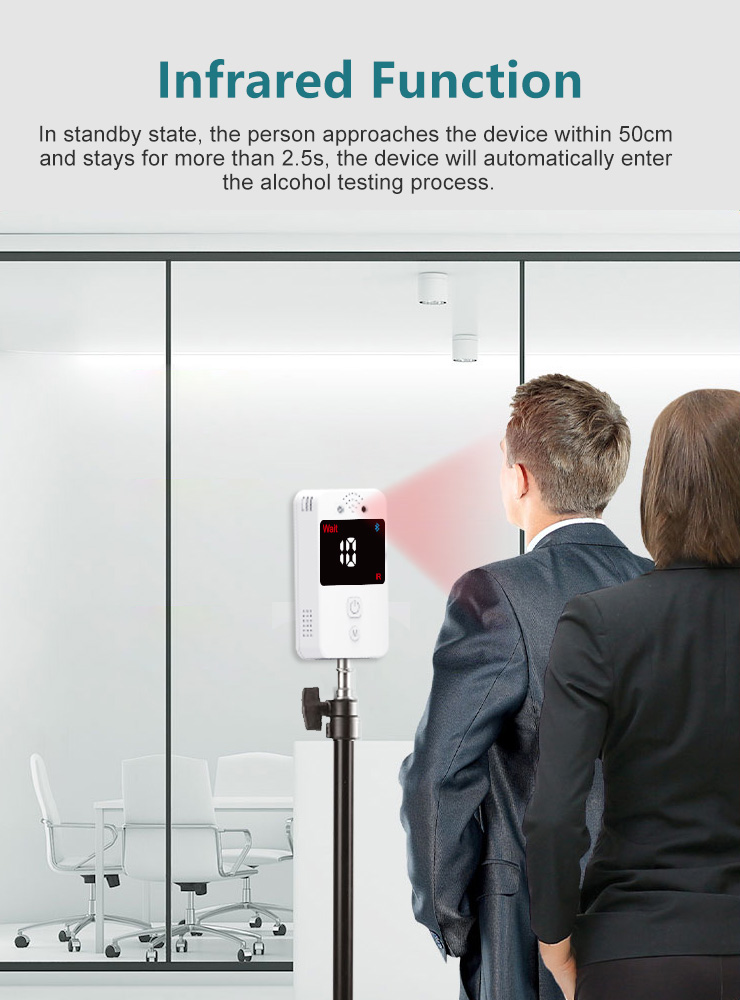 Biely vysoko presný digitálny tester alkoholu v dychu so snímačom so synchronizáciou dátumu testu v reálnom čase