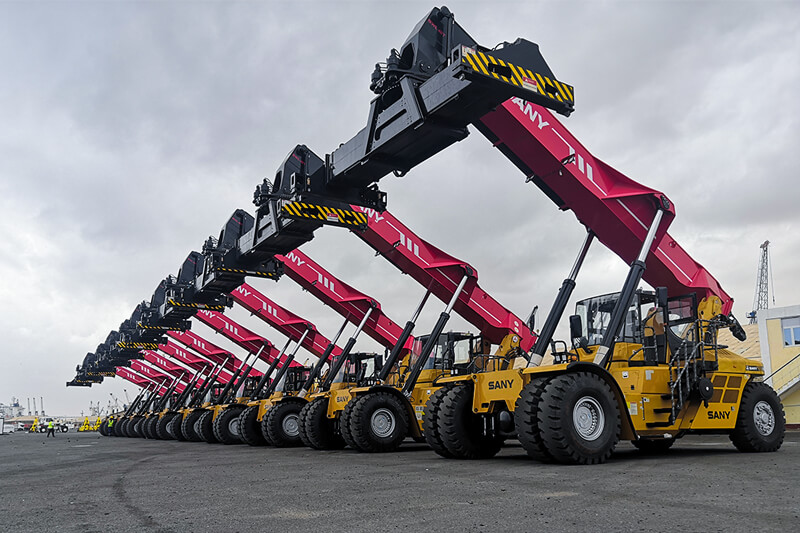 Ten units of reach stackers delivered to Port Sudan ahead of schedule