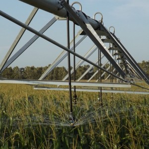 Center pivot irrigation system–Towable Type