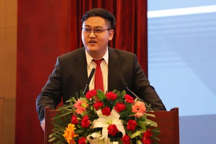 Sentralkomiteen for den kommunistiske ungdomsforbundet og departementet for menneskelige ressurser og sosial sikkerhet tildelte Wang Haoyu, styreleder i Dayu Irrigation Group, den 11. "kinesiske ungdomsinngangen ...