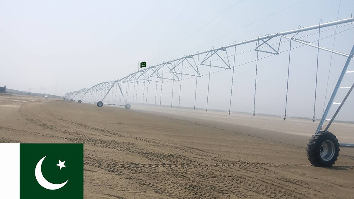 4,6 meter hoge bodemvrijheid centrale zwenksproeier Sugarcane Irrigation Project in Pakistan 2022