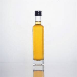 Kvalitná sklenená fľaša na olivový olej