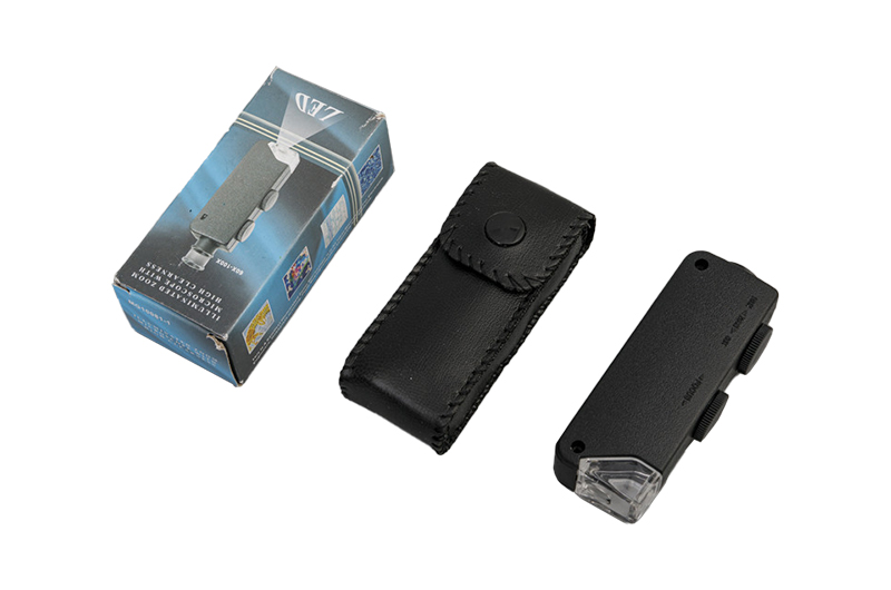 MG10081-1  Optical lens Portable Zoom mini Microscope with light 02