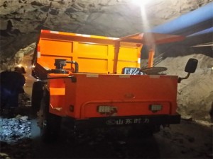 MT12 Mining dísel neðanjarðar vörubíll