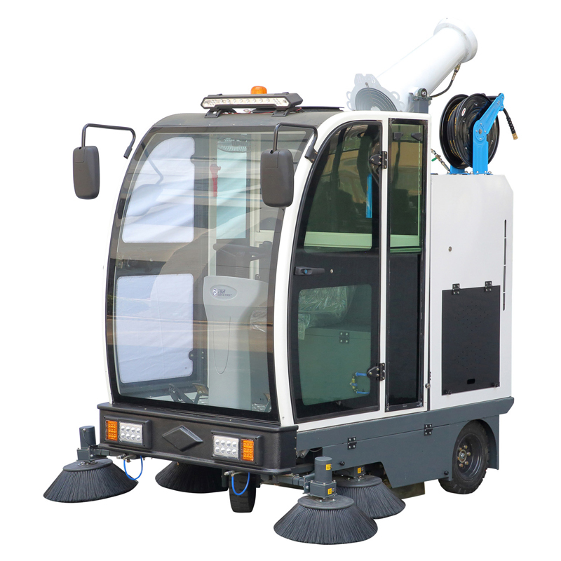 T-1900Plus Ride on floor sweeper with water fog spray and pump
