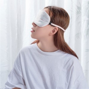 Máscara de dormir de seda com design moderno