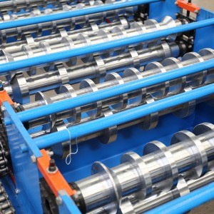 Maszyna do produkcji płytek podłogowych Maszyna do formowania rolek ze stali ocynkowanej