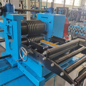 Fabrikpreis Hochgeschwindigkeits-Präzisionsstahlspulen-Stahlbandschneidemaschine-Produktionslinie