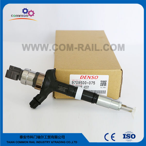 Original 095000-0751 Common rail injector 23670-30020 សម្រាប់ TOYOTA