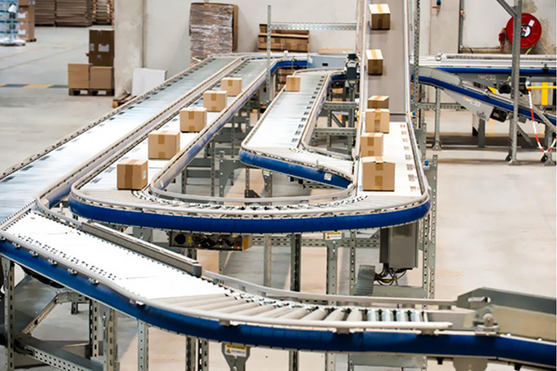 La aplicación de la cadena de cinta transportadora modular en la industria logística expresa.