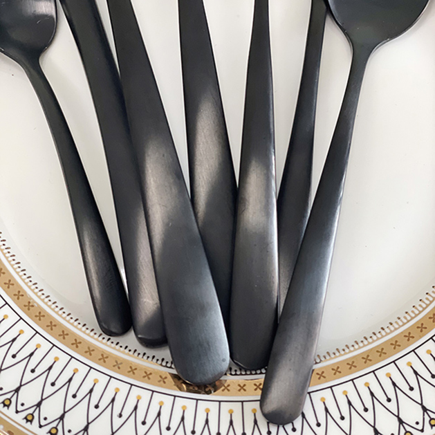 Take your meals on the go with a $6 portable stainless steel cutlery set