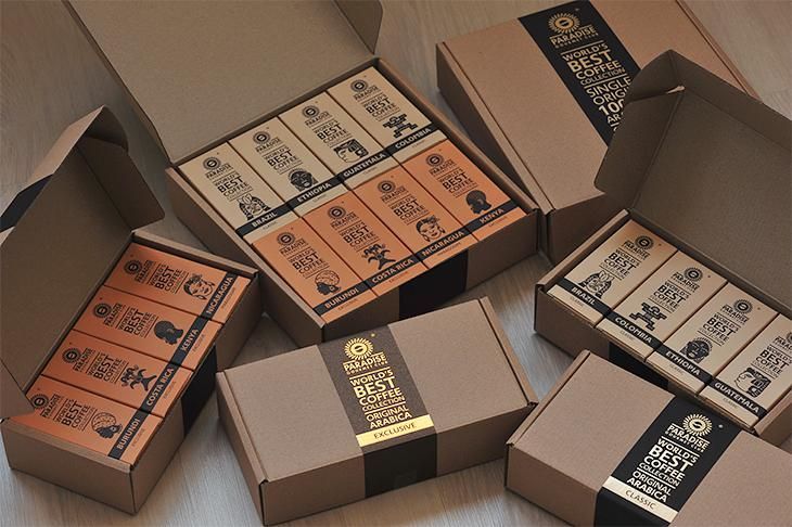 Сочетание коробок для кофе ручной работы и кофейных пакетов для защиты ваших зерен