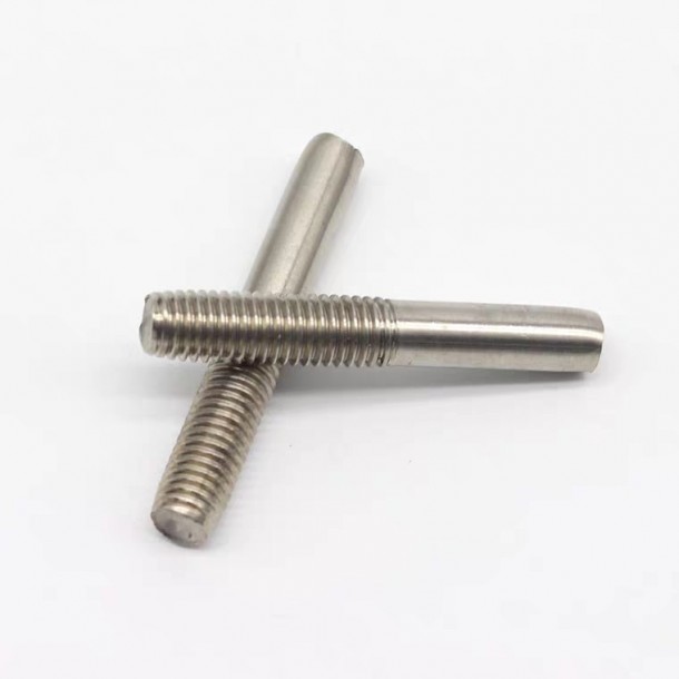 Stainless vy Stud Bolt