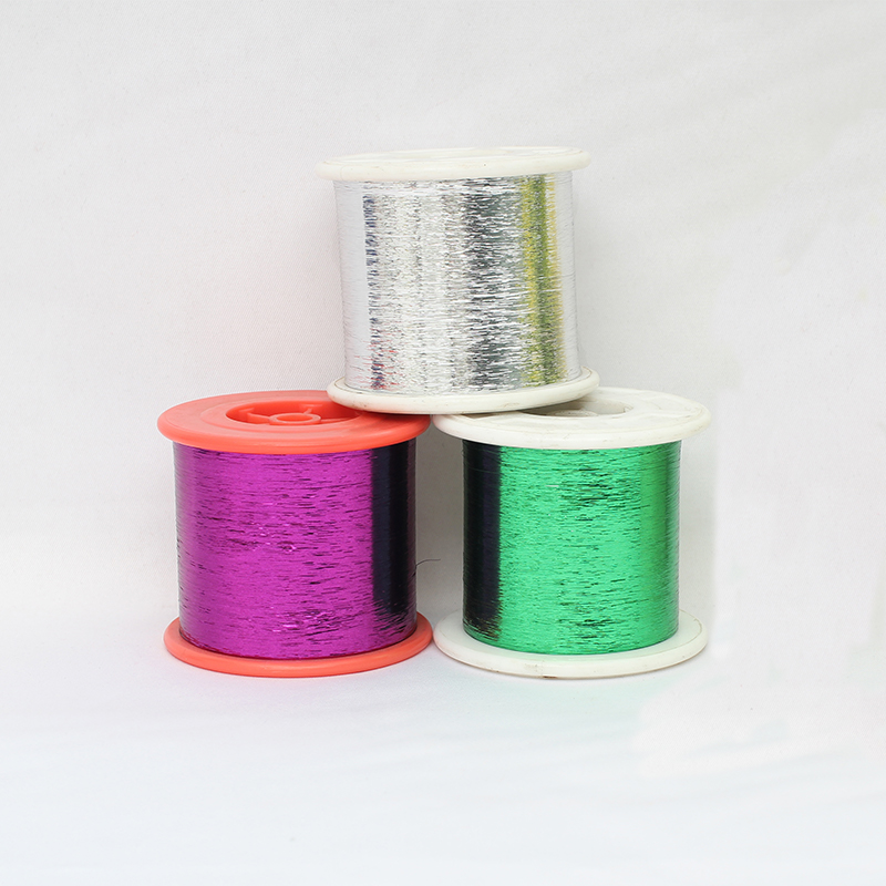 थोक लोकप्रिय रंग बुनाई यार्न एम प्रकार धात्विक Lurex यार्न धातु का धागा धात्विक यार्न