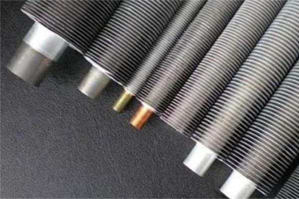 پره های آلومینیومی لوله فولادی کربن نوع اسپیرال LL برای رادیاتورهای گرمایشی