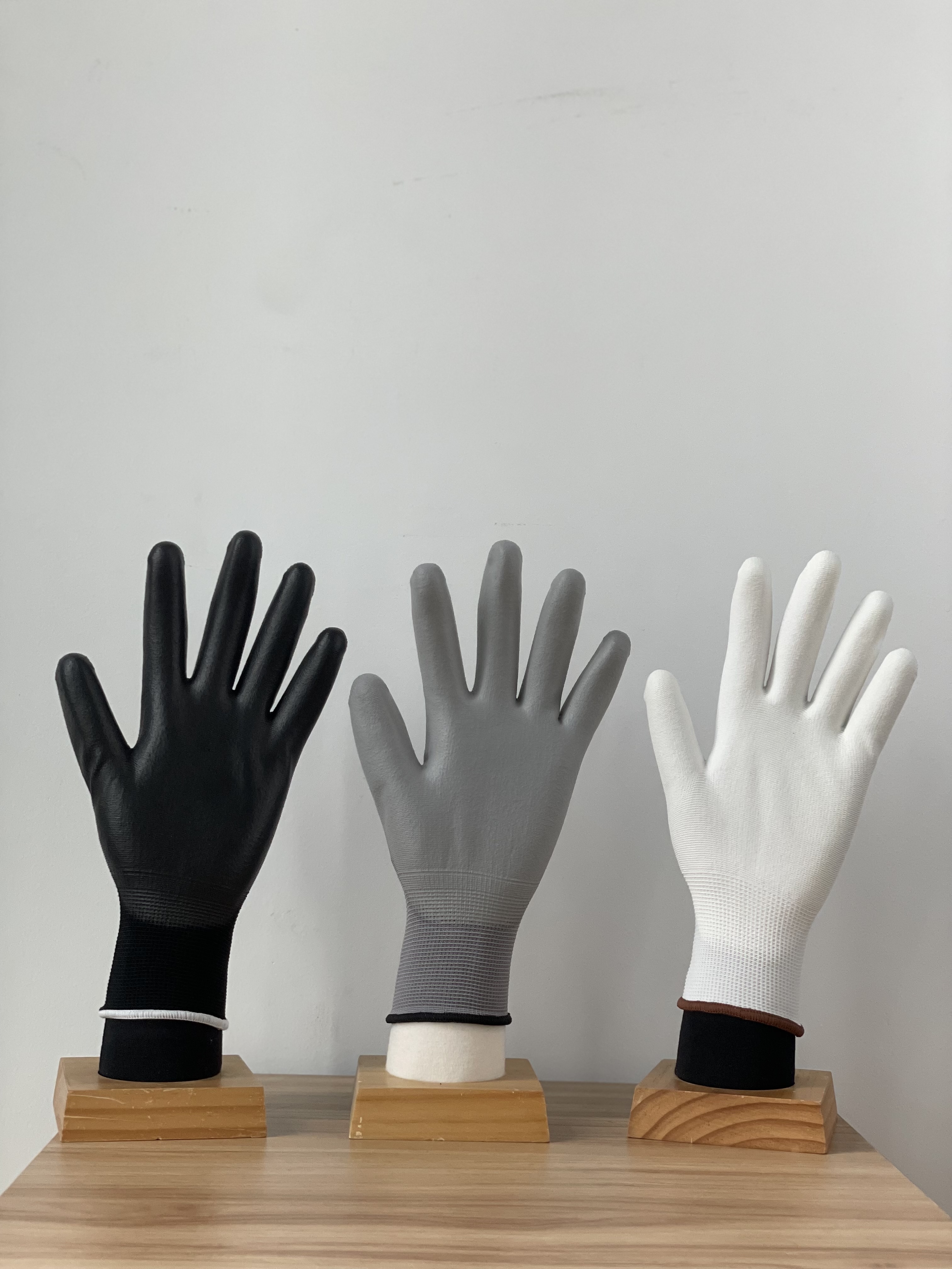 Features Of PU Gloves