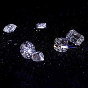 Брилянтно изрязан синтетичен диамант DEF VS2 1 карат, лабораторно отгледан диамант Цена на карат