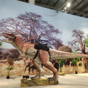 공룡 테마파크의 놀이기구 및 공룡모델