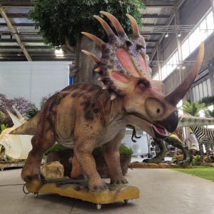 Simulaatiomekaaninen dinosaurusrobotti huvipuisto Styracosaurus (AD-69)