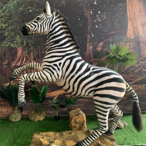 Een animatronische zebra voor dierententoonstellingen en dinoshows in Explore Park