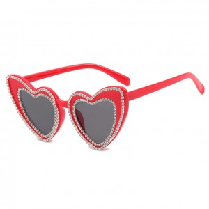 نظارة شمسية على شكل قلب حجر الراين للزينة الماسية للنساء