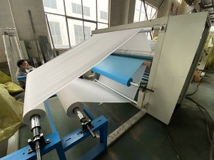 Macchina per laminazione di film adesivi