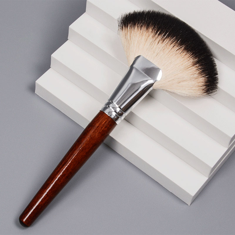 Luxury private label Cosmetic brush goat hair wood Handle fan brush custom logo powder makeup brushes wholesale