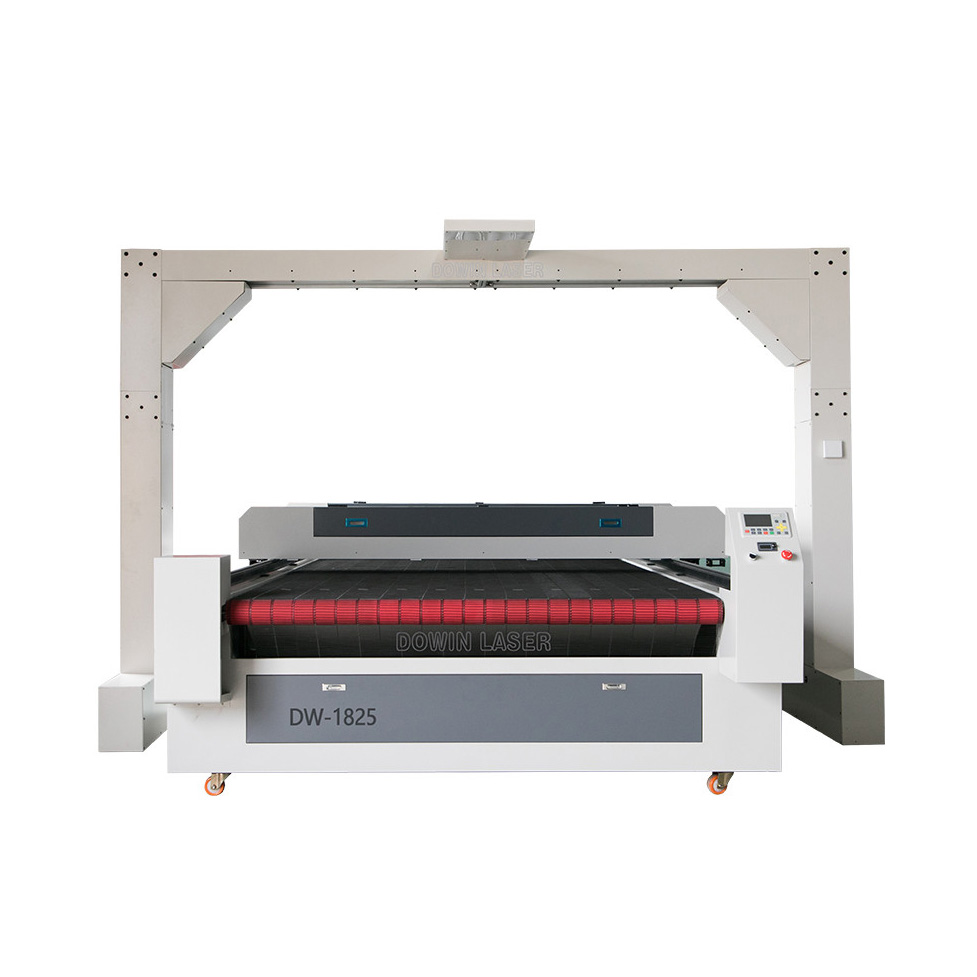 Máquina de corte a laser de tecido com alimentação automática com câmera