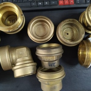 OEM Wholesale 1 Inch Brass Nipple Factory –  Forging hexagon hose nipple elbow Brass fitting plumbing brass Tee Pipe Connector forged brass press male coupling – Fengcai