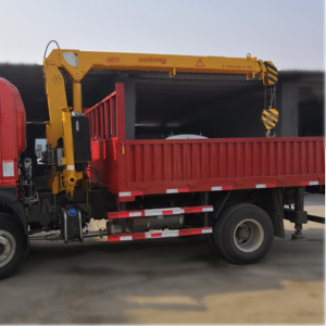 Macara montată pe camion cu braț telescopic drept hidraulic de 2 tone