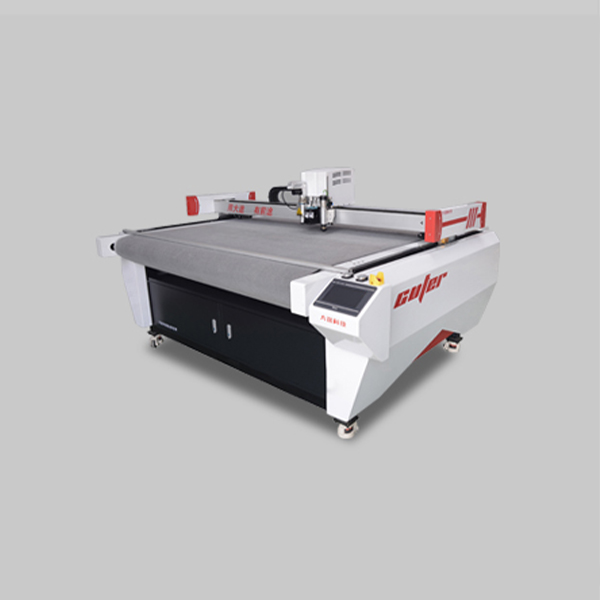 Máquina de corte digital CNC para indústria automotiva de interiores