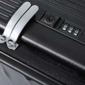 機内持ち込み手荷物 18 インチ ハードサイド スピナー軽量スーツケース