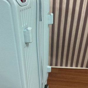Hamba kwinqwelomoya eVunyiweyo eWide Aluminium Trolley ABS+PC Hard Shell Suitcase ene-TSA Lock