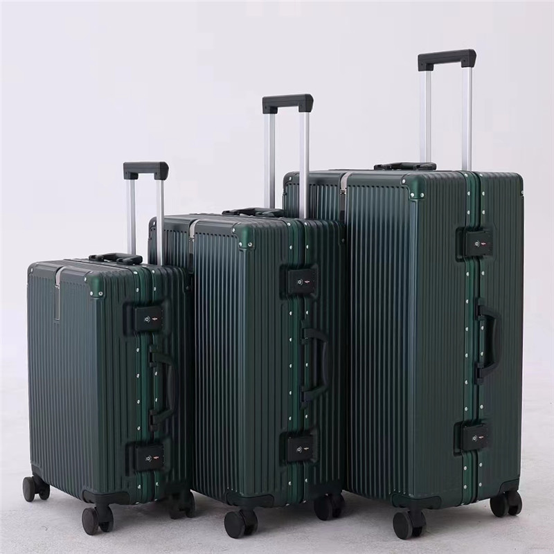 Hoge kwaliteit PC lichtgewicht en sterke aluminium bagage.
