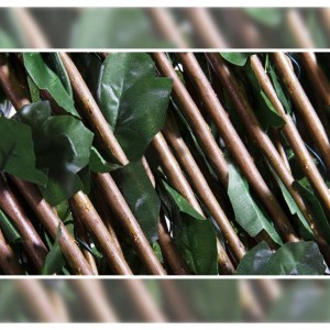 Single Side Expandable Faux Artificial Ivy Fencing