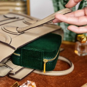 Баршунаста путна кутија за накит Преносна торбица за одлагање за жене са огледалом