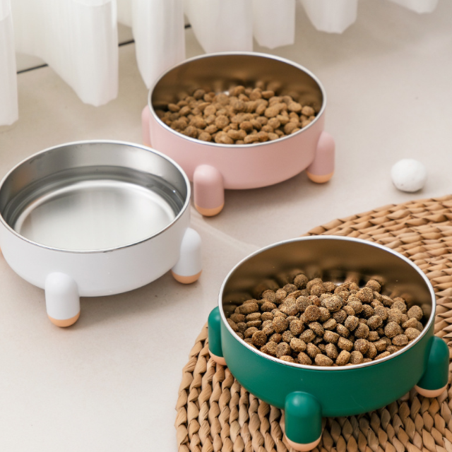 Suurikapasiteettinen ruostumattomasta teräksestä valmistettu lemmikkieläinten ruokintakulho Korotettu sisäkissan koiranruokakulhot lemmikkieläinten juomakulho