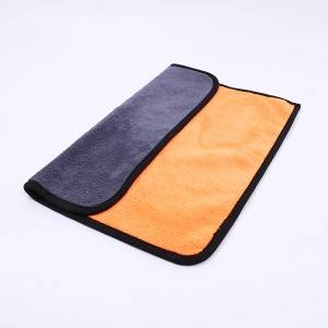 Dwustronny ręcznik do czyszczenia samochodu z mikrofibry, wyprodukowany w Chinach, w kolorze pomarańczowym i szarym, o gramaturze 600 g/m²