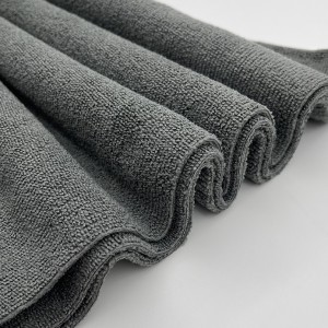 Kvaliteetne mikrokiust autohoolduslapp pehme servadeta hall rätik auto puhastuslapp