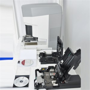 Noritsu filmscanner HS1800 met 120/135 filmdrager